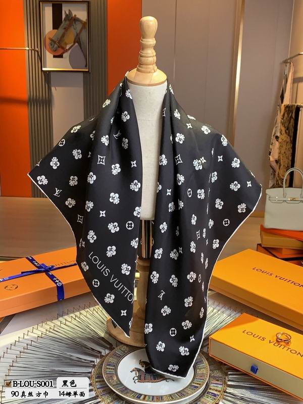 LV silk scarf 90X90cm E20 (35)